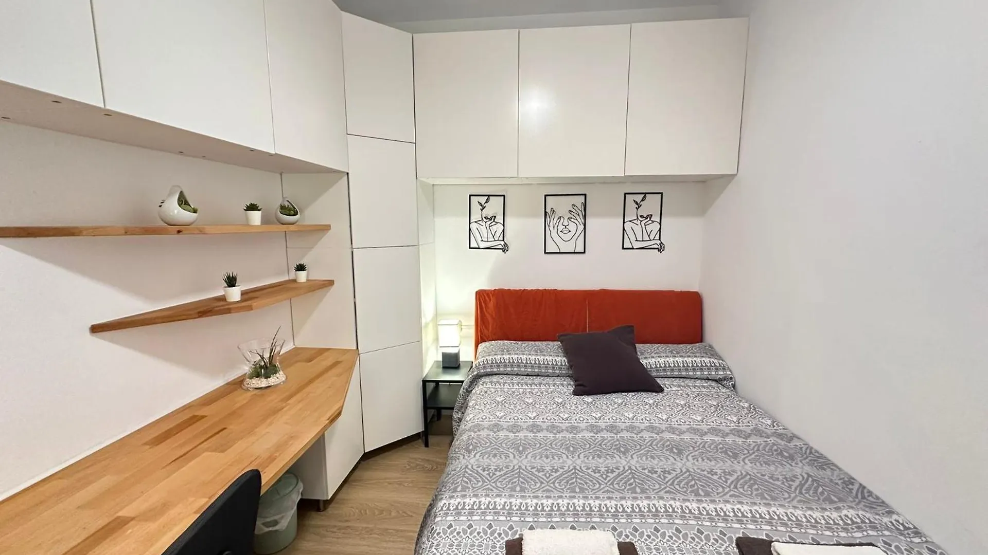 Rooms Borrell Barcelona España